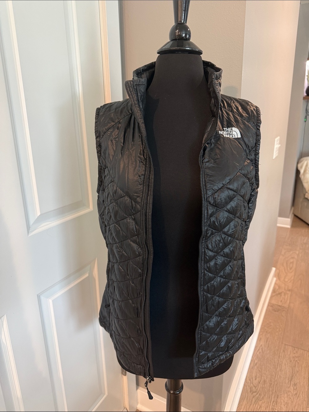 The North Face Black Quilted Women's Lightweight Vest